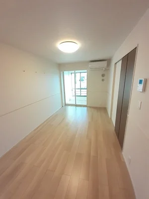 のマンスリーマンション・ウィークリーマンション「メゾンブリーゼⅠ 103・洋室(No.1297150)」メイン画像