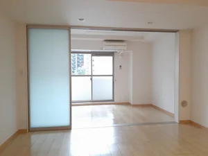 のマンスリーマンション・ウィークリーマンション「グラン　アベニューⅡ 202・洋室(No.1297263)」メイン画像