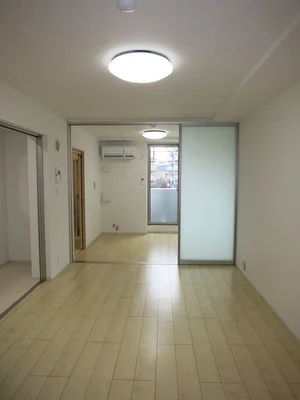 のマンスリーマンション・ウィークリーマンション「ＳＵＮＮＹ　ＳＩＤＥ 205・洋室(No.1297343)」メイン画像