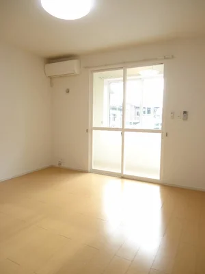 長岡市のマンスリーマンション・ウィークリーマンション「リバーサイド大島 101・洋室(No.1297381)」メイン画像