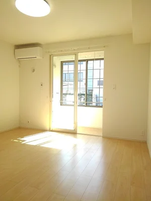 のマンスリーマンション・ウィークリーマンション「フルス　フリーデ 101・洋室(No.1297420)」メイン画像