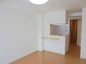 のマンスリーマンション・ウィークリーマンション「ソレアード　小柳 101・洋室(No.1297478)」メイン画像