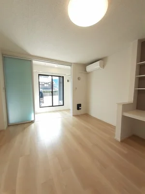 のマンスリーマンション・ウィークリーマンション「アヴェニール　アン 104・洋室(No.1297608)」メイン画像