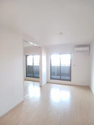 のマンスリーマンション・ウィークリーマンション「アルデーアⅡ 203・洋室(No.1298021)」メイン画像