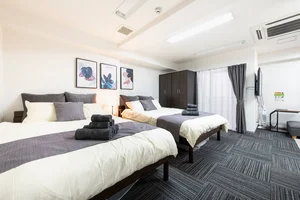 のマンスリーマンション・ウィークリーマンション「☆9月末滞在までの特価賃料！☆ 駅から2分！渋谷までアクセス良好！最大収容7名の物件/月村ビル 202(No.1298119)」メイン画像