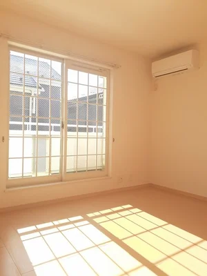 のマンスリーマンション・ウィークリーマンション「サラソウジュ 205・洋室(No.1298379)」メイン画像