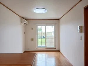 中新川郡上市町のマンスリーマンション・ウィークリーマンション「エレガンス・フィオーレ 202・洋室(No.1298551)」メイン画像