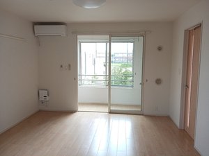 富山県厚生農業協同組合連合会高岡病院周辺のマンスリーマンション・ウィークリーマンション「ラ・フォンテーヌ　Ⅳ 104・洋室(No.1298563)」メイン画像