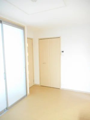 のマンスリーマンション・ウィークリーマンション「プティ　ヴェルジェ　Ｂ棟 102・洋室(No.1298589)」メイン画像