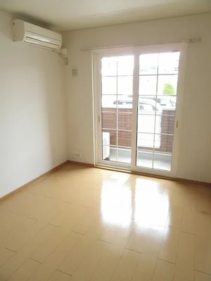 のマンスリーマンション・ウィークリーマンション「ルブ・ジュ・ソレイユ 102・洋室(No.1298862)」メイン画像