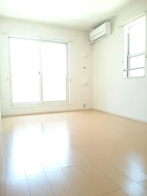 のマンスリーマンション・ウィークリーマンション「Ｂｒｅｚｚａ　ｄｕｅ 205・洋室(No.1298872)」メイン画像