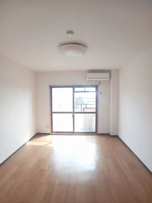 米子市のマンスリーマンション・ウィークリーマンション「ピュア　セルト森尾 307・洋室(No.1298887)」メイン画像