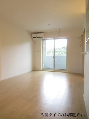 のマンスリーマンション・ウィークリーマンション「ダンデライオン青山Ｂ 102・洋室(No.1298910)」メイン画像