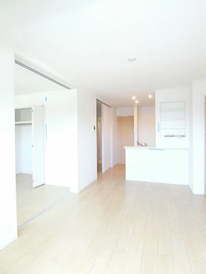 のマンスリーマンション・ウィークリーマンション「ローズコリーヌＣ 201・洋室(No.1299114)」メイン画像