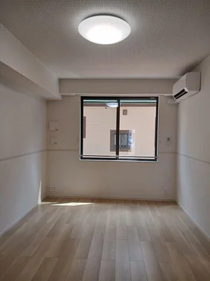 のマンスリーマンション・ウィークリーマンション「ローレル（Ｌａｕｒｅｌ） 102・洋室(No.1299203)」メイン画像