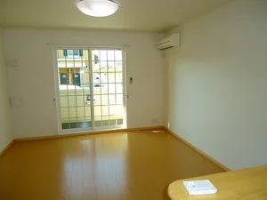 のマンスリーマンション・ウィークリーマンション「ワイズ　コンブリオⅤ 102・洋室(No.1299380)」メイン画像