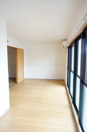 のマンスリーマンション・ウィークリーマンション「サンライズ　新池 104・洋室(No.1300093)」メイン画像