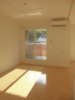 のマンスリーマンション・ウィークリーマンション「ヒルサイド　ヴィラＴ 204・洋室(No.1300149)」メイン画像