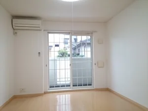 のマンスリーマンション・ウィークリーマンション「シス・アムール 101・洋室(No.1300240)」メイン画像