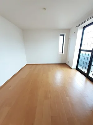 社会医療法人財団大樹会総合病院回生病院周辺のマンスリーマンション・ウィークリーマンション「ホワイト・バーチ・ヴィラ 202・洋室(No.1300398)」メイン画像