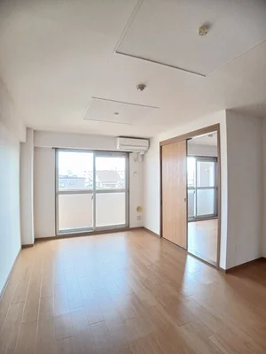 広島県の大東建託リーシング株式会社のマンスリーマンション・ウィークリーマンション「ミレニアム・アリュール 302・洋室(No.1300442)」メイン画像