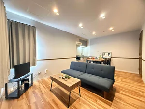 札幌市の家具家電付きマンスリーマンション「《フレックスステイ東札幌》地下鉄駅まで徒歩３分！希少な５名入居可物件！大通駅まで乗継なし６分！Wi-Fi完備！ １LDK(No.1300587)」メイン画像