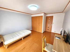 のマンスリーマンション・ウィークリーマンション「🔷🔹🔸🔶⭐駐車場付き🚙⭐1Kタイプ⭐音が気になる方も安心な鉄骨造のお部屋⭐【禁煙&Wi-Fi無料】⭐🔶🔸🔹🔷「K43」 107・1K(No.1300602)」メイン画像