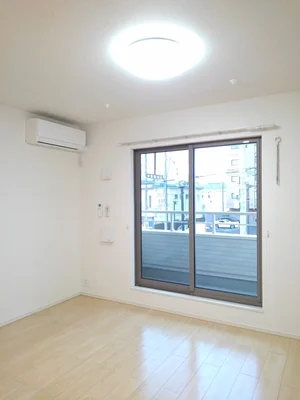 のマンスリーマンション・ウィークリーマンション「バルコモンターニャ 202・洋室(No.1300806)」メイン画像