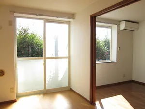 のマンスリーマンション・ウィークリーマンション「シャンペトレⅠ 102・洋室(No.1300850)」メイン画像