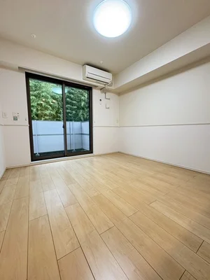 のマンスリーマンション・ウィークリーマンション「ウッディ　オアシス　Ⅱ 102・洋室(No.1301091)」メイン画像