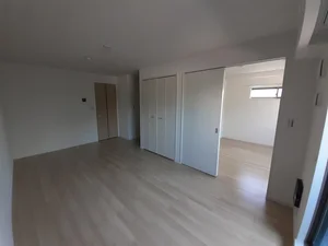 のマンスリーマンション・ウィークリーマンション「ヴィアソーレ摂津 201・洋室(No.1301117)」メイン画像