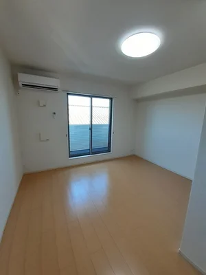 のマンスリーマンション・ウィークリーマンション「メゾン・ド・ブリーズ 201・洋室(No.1301132)」メイン画像