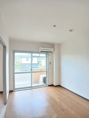 のマンスリーマンション・ウィークリーマンション「ルレーブ・ロイヤル 204・洋室(No.1301147)」メイン画像