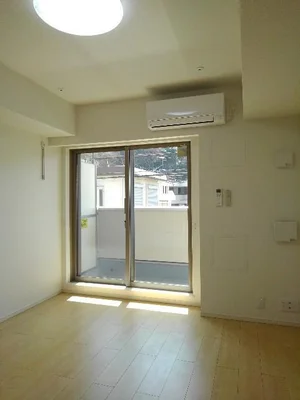 のマンスリーマンション・ウィークリーマンション「ＣｏｍｆｏｒｔＢｒｏｏｋ　逗子 202・洋室(No.1301332)」メイン画像