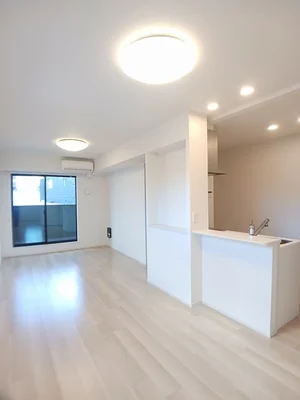 のマンスリーマンション・ウィークリーマンション「カーサ・ラッフィナートⅡ　Ｂ 204・洋室(No.1301539)」メイン画像