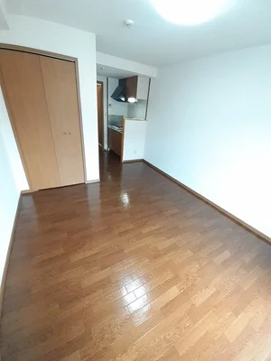 のマンスリーマンション・ウィークリーマンション「パレ・アラモード 205・洋室(No.1302225)」メイン画像