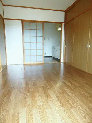 のマンスリーマンション・ウィークリーマンション「ＵＲＢＡＮ　ＨＩＬＬ 201・洋室(No.1302334)」メイン画像