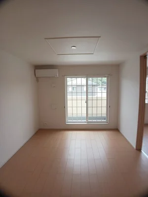 のマンスリーマンション・ウィークリーマンション「サニー・カーサ 202・洋室(No.1302343)」メイン画像