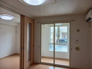 のマンスリーマンション・ウィークリーマンション「ノ－ス・エッセ　Ⅰ 102・洋室(No.1302372)」メイン画像