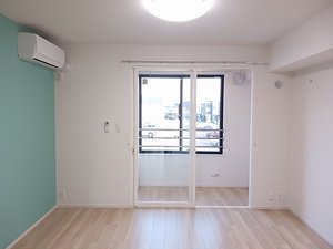 のマンスリーマンション・ウィークリーマンション「ミラノⅥ　Ｂ 204・洋室(No.1302396)」メイン画像