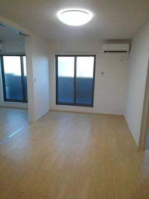 のマンスリーマンション・ウィークリーマンション「ＲｉｒｉａⅦ　Ⅷ 203・洋室(No.1302418)」メイン画像