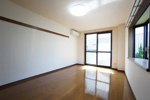 のマンスリーマンション・ウィークリーマンション「クレール穴生 107・洋室(No.1302594)」メイン画像