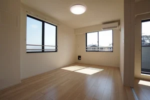 のマンスリーマンション・ウィークリーマンション「レジデンス　プリュⅠ 301・洋室(No.1302621)」メイン画像