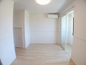 鶴岡駅（山形県）のマンスリーマンション・ウィークリーマンション「プラージュ　フォンテーヌ 103・洋室(No.1302737)」メイン画像