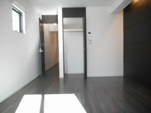 のマンスリーマンション・ウィークリーマンション「カーサ　フィオーレ 102・洋室(No.1303083)」メイン画像