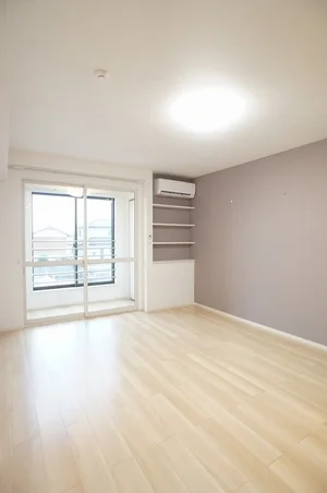 のマンスリーマンション・ウィークリーマンション「リバーサイドⅢ 202・洋室(No.1303335)」メイン画像