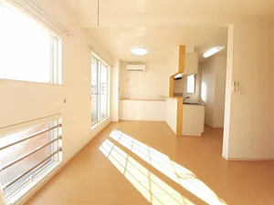 のマンスリーマンション・ウィークリーマンション「カサ・ド・フローレス 201・洋室(No.1303414)」メイン画像