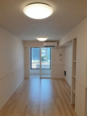 のマンスリーマンション・ウィークリーマンション「エクセレント　ヴィラ　Ⅱ 102・洋室(No.1303446)」メイン画像