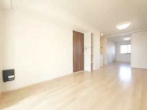 のマンスリーマンション・ウィークリーマンション「ルーエ　館林　Ⅳ 103・洋室(No.1303448)」メイン画像