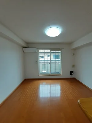 のマンスリーマンション・ウィークリーマンション「ナッツベリーハウス　Ａ 203・洋室(No.1303471)」メイン画像